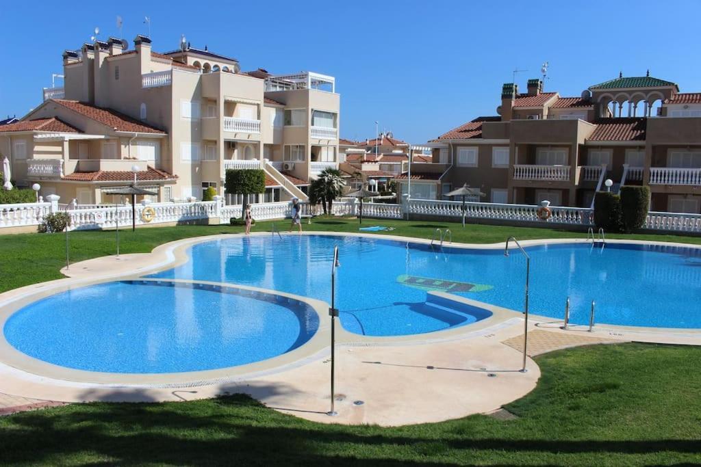 Apartament Z Duzym Tarasem Na Pieknym Osiedlu Orihuela Eksteriør billede