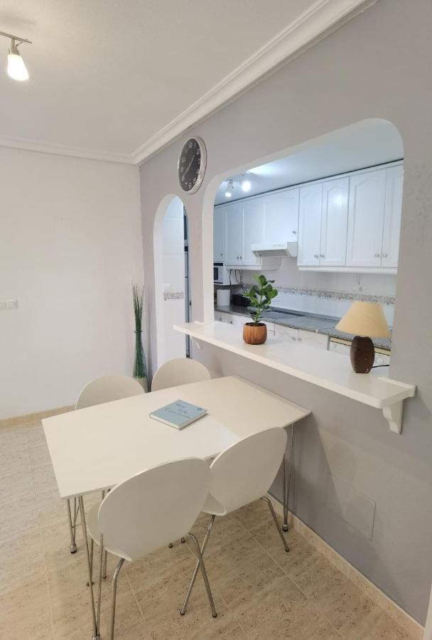 Apartament Z Duzym Tarasem Na Pieknym Osiedlu Orihuela Eksteriør billede